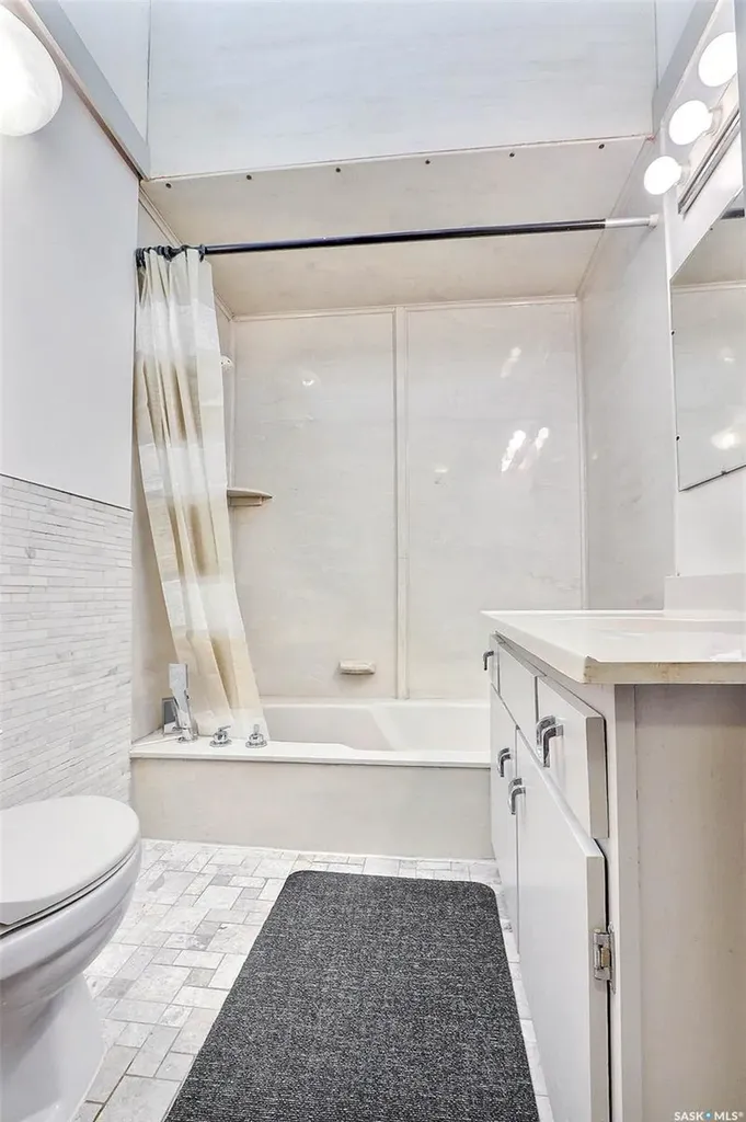 407 18th Street W Prince Albert SK S6V 4A4