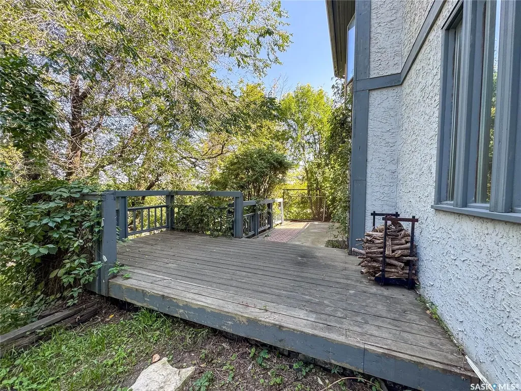 407 18th Street W Prince Albert SK S6V 4A4