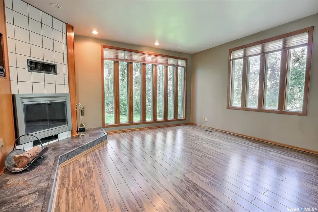 407 18th Street W Prince Albert SK S6V 4A4
