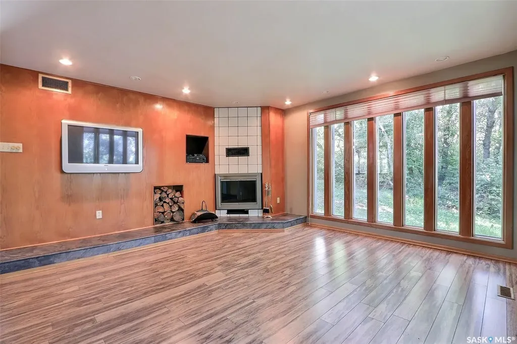 407 18th Street W Prince Albert SK S6V 4A4