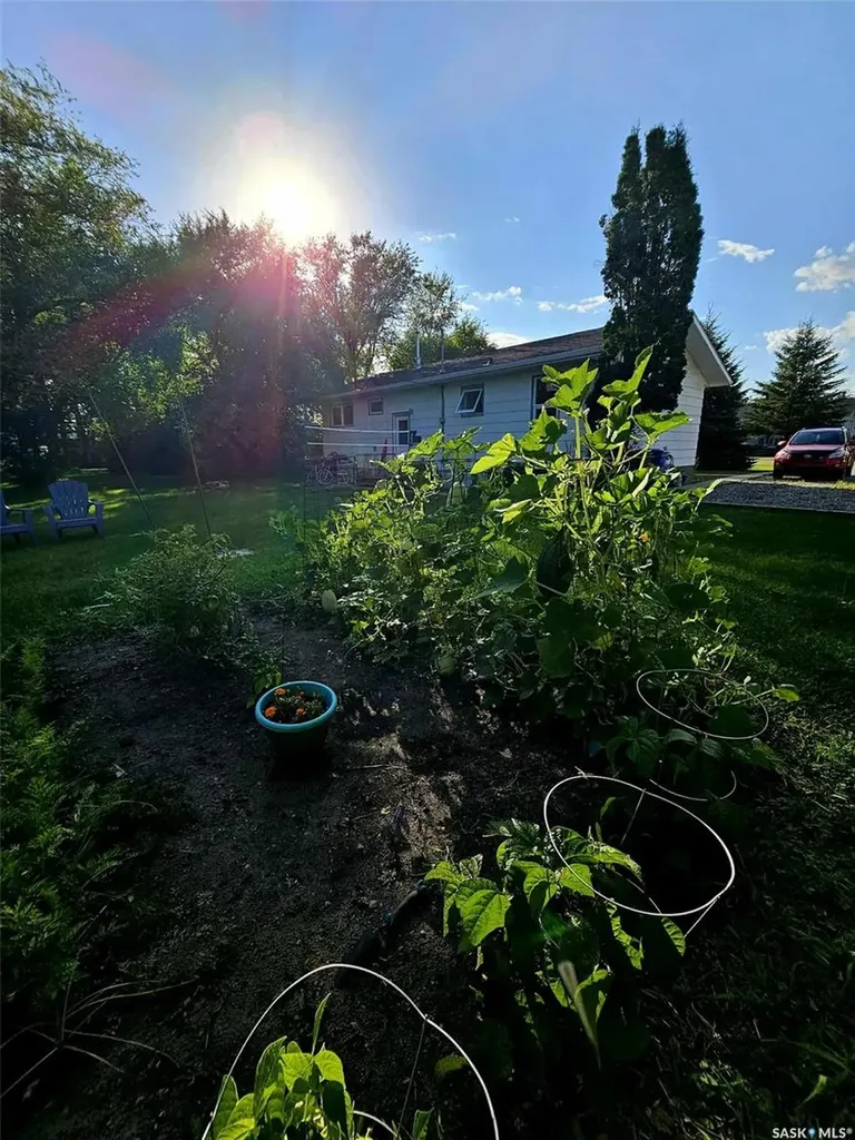 300 4th Street Bredenbury SK S0A 0H0