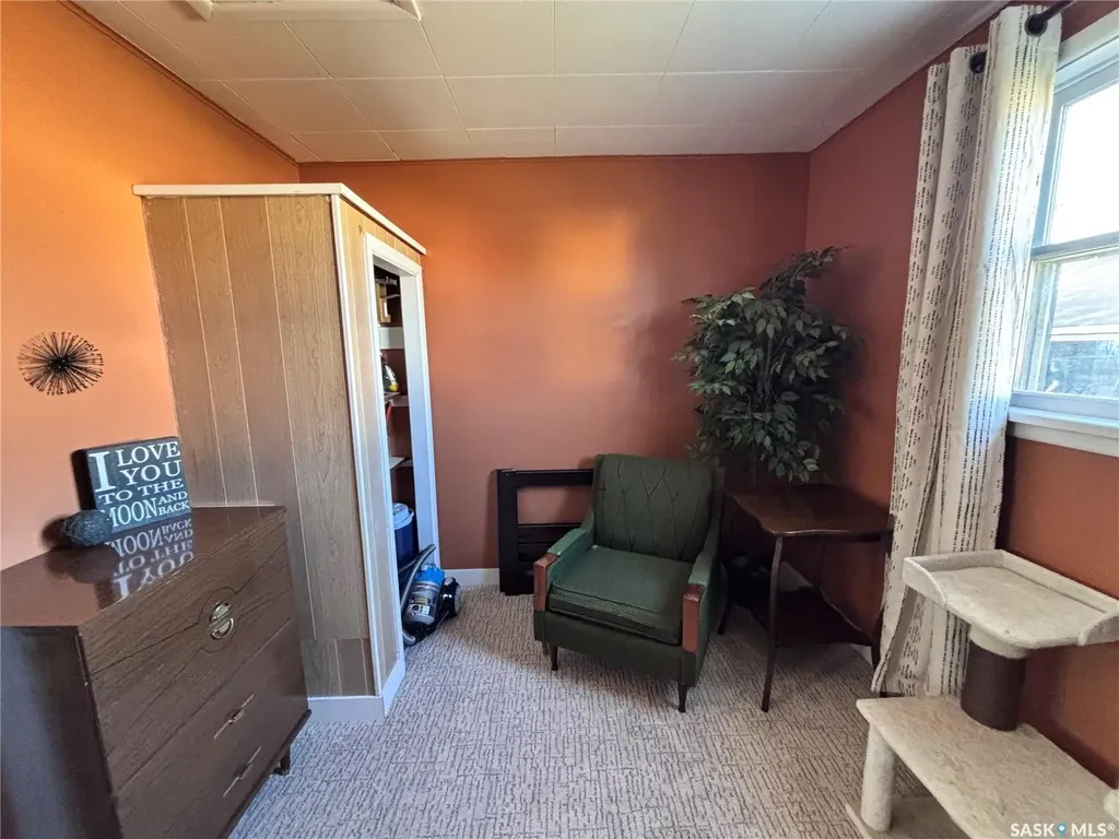 780 Railway Avenue Elbow SK S0H 1J0