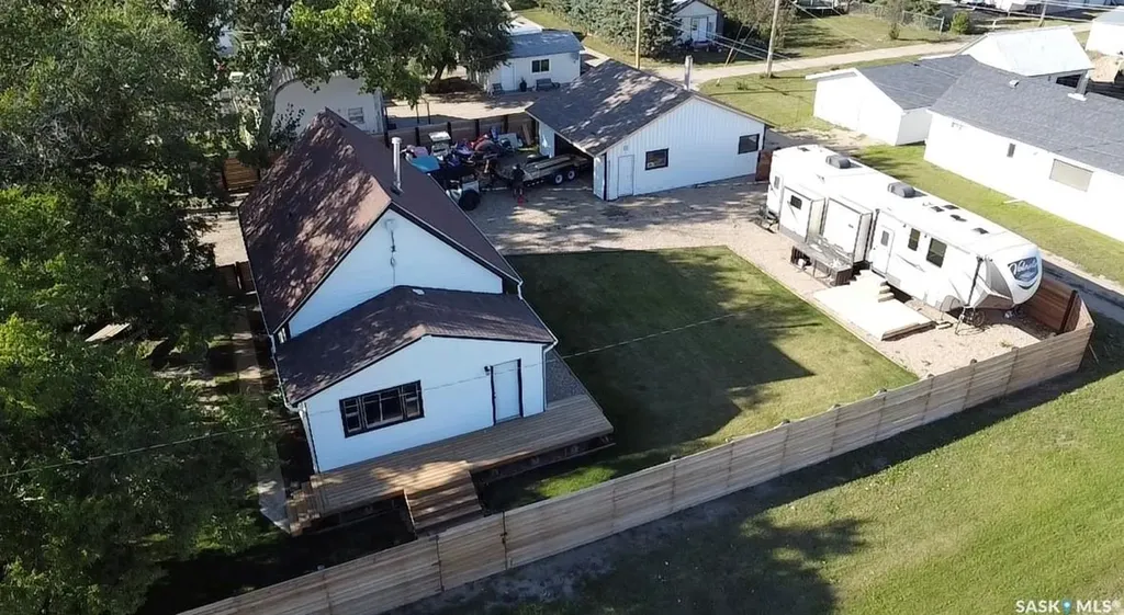 780 Railway Avenue Elbow SK S0H 1J0