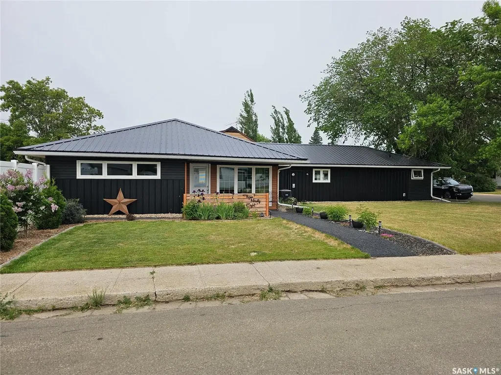 398 5th Avenue E Unity SK S0K 4L0