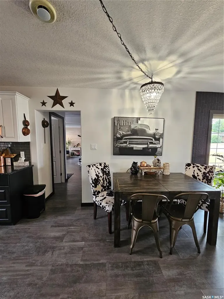 398 5th Avenue E Unity SK S0K 4L0