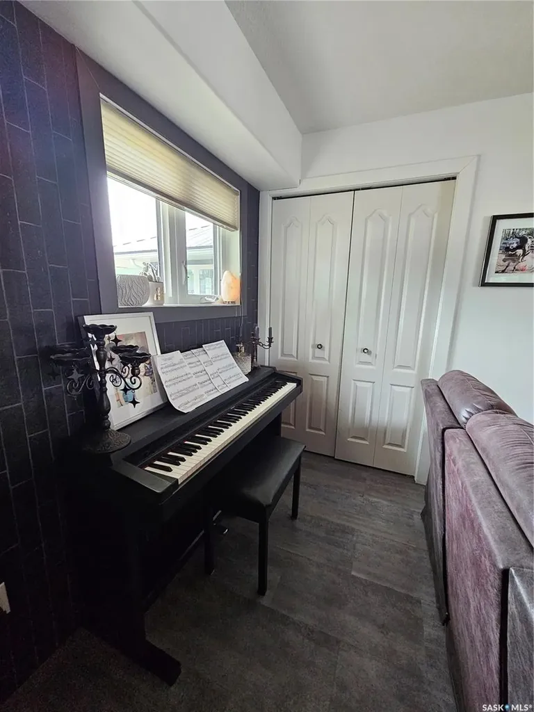 398 5th Avenue E Unity SK S0K 4L0