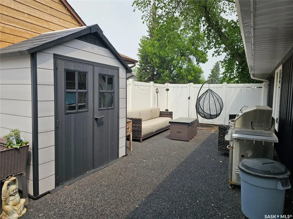 398 5th Avenue E Unity SK S0K 4L0