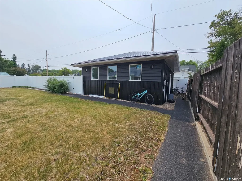 398 5th Avenue E Unity SK S0K 4L0