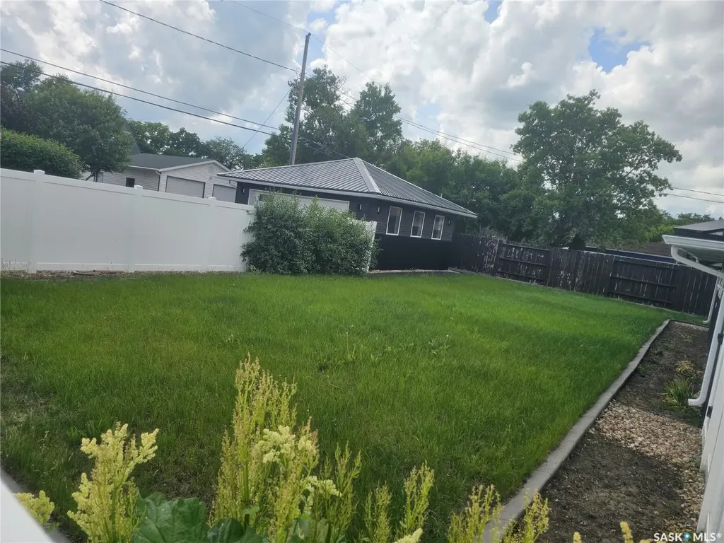 398 5th Avenue E Unity SK S0K 4L0