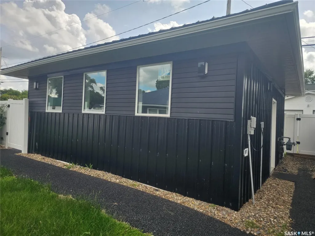 398 5th Avenue E Unity SK S0K 4L0