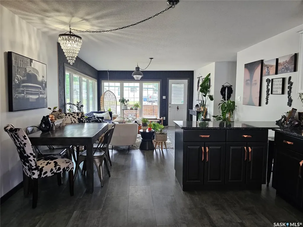 398 5th Avenue E Unity SK S0K 4L0