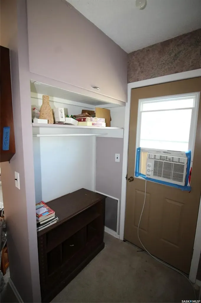 614 Front Street Eastend SK S0N 0T0