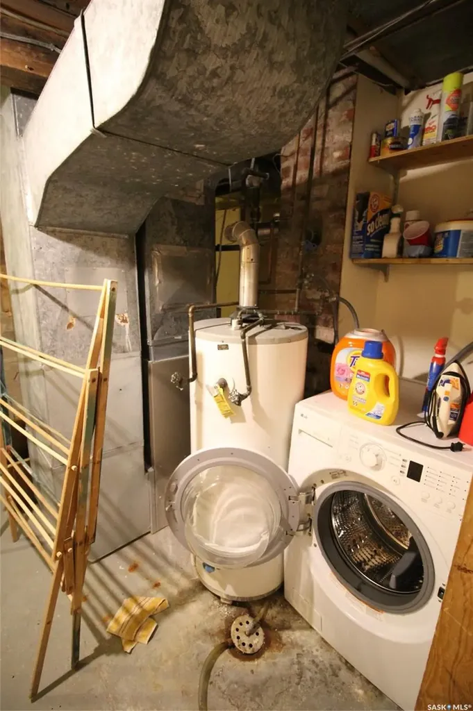 614 Front Street Eastend SK S0N 0T0