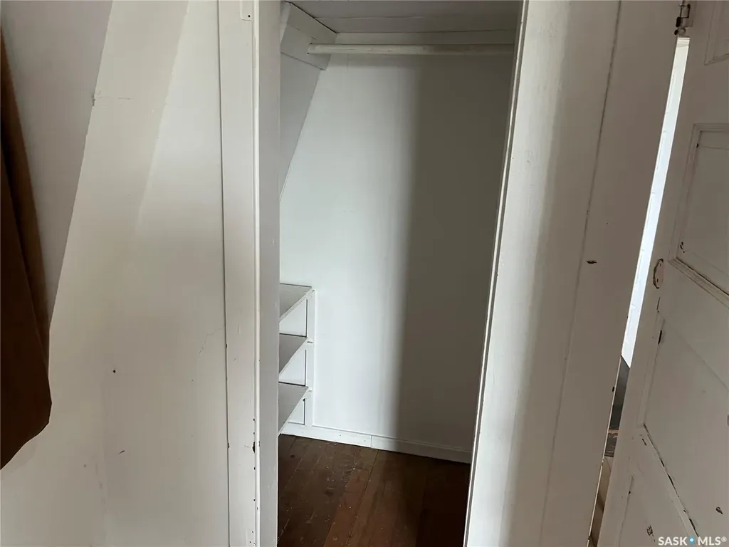 239 4th Avenue W Gravelbourg SK S0H 1X0