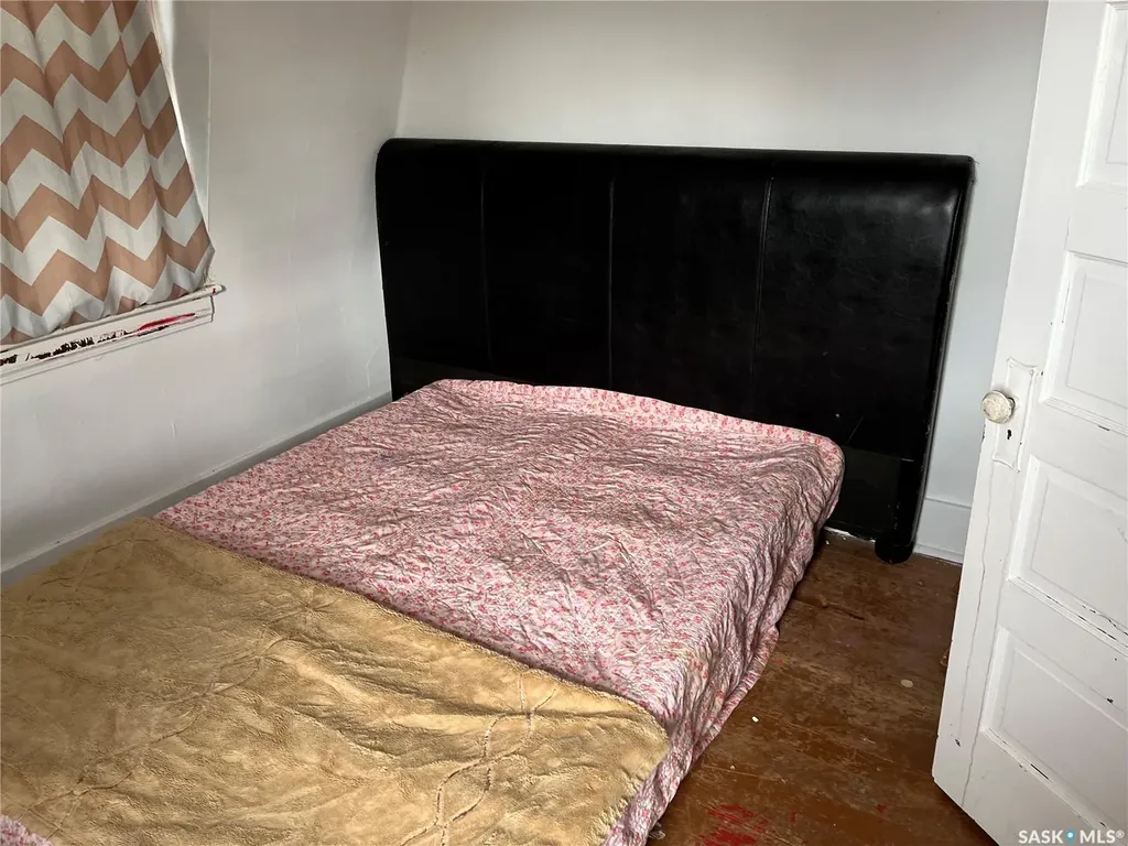 239 4th Avenue W Gravelbourg SK S0H 1X0