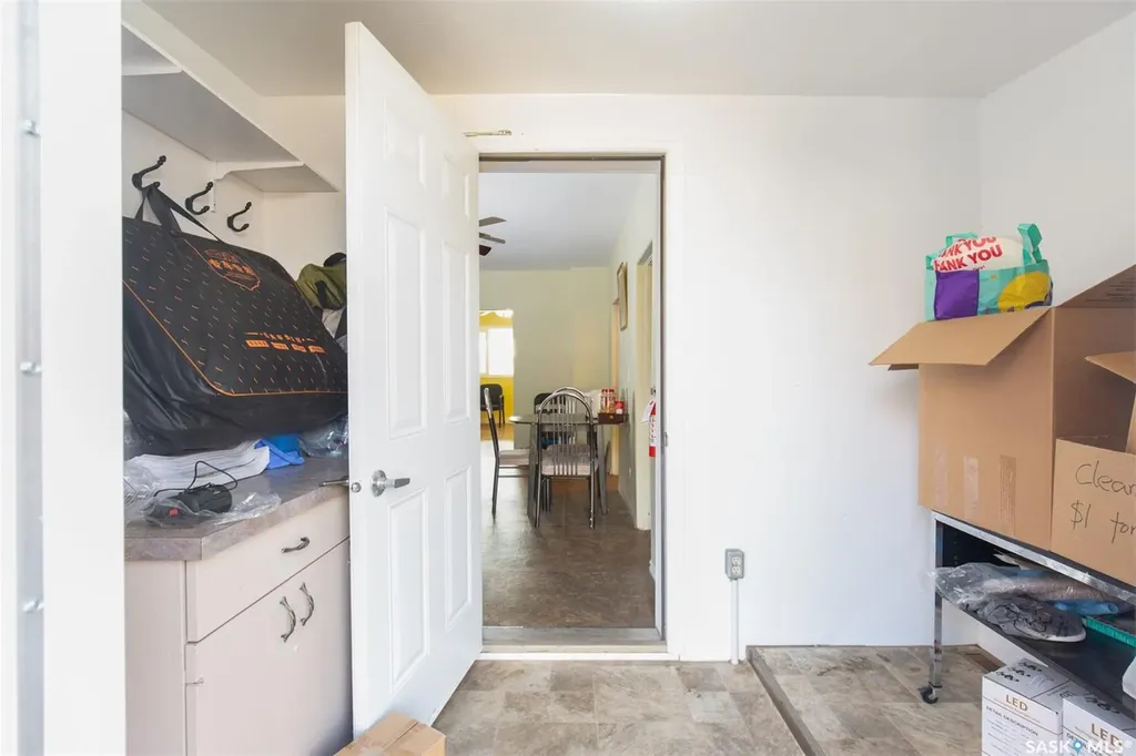 426 Fairford Street W Moose Jaw SK S6H 1W2