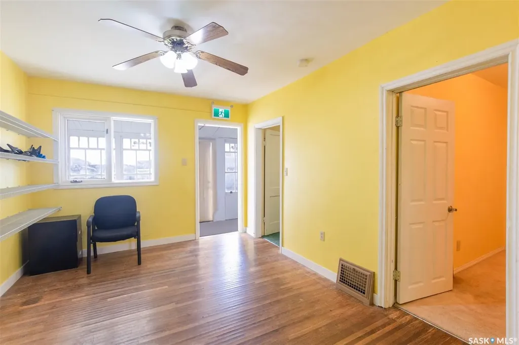 426 Fairford Street W Moose Jaw SK S6H 1W2
