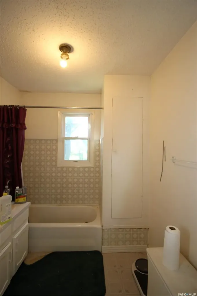 810 2nd Avenue S Simmie SK S0N 2N0