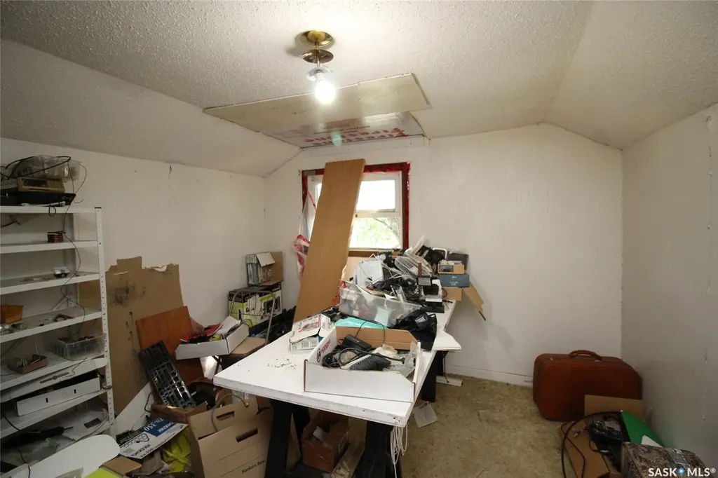 810 2nd Avenue S Simmie SK S0N 2N0