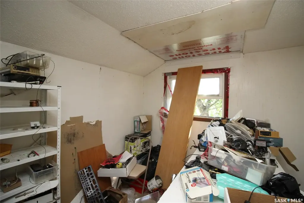 810 2nd Avenue S Simmie SK S0N 2N0