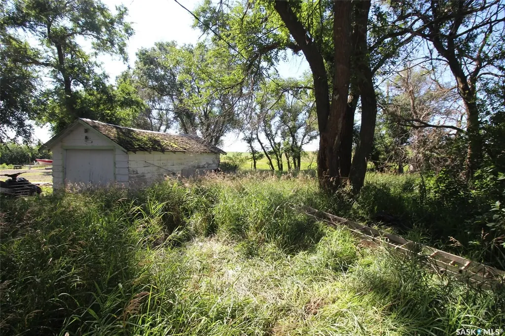 810 2nd Avenue S Simmie SK S0N 2N0