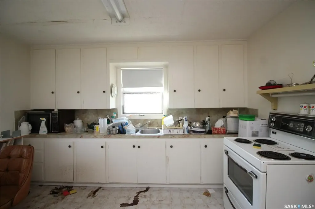 810 2nd Avenue S Simmie SK S0N 2N0