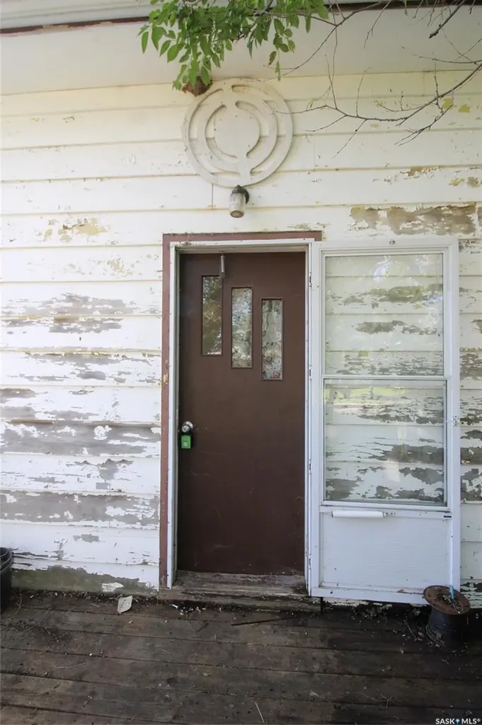 810 2nd Avenue S Simmie SK S0N 2N0
