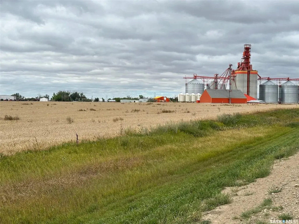 Blk A Sister Roddy Road Estevan SK S4A 2K9