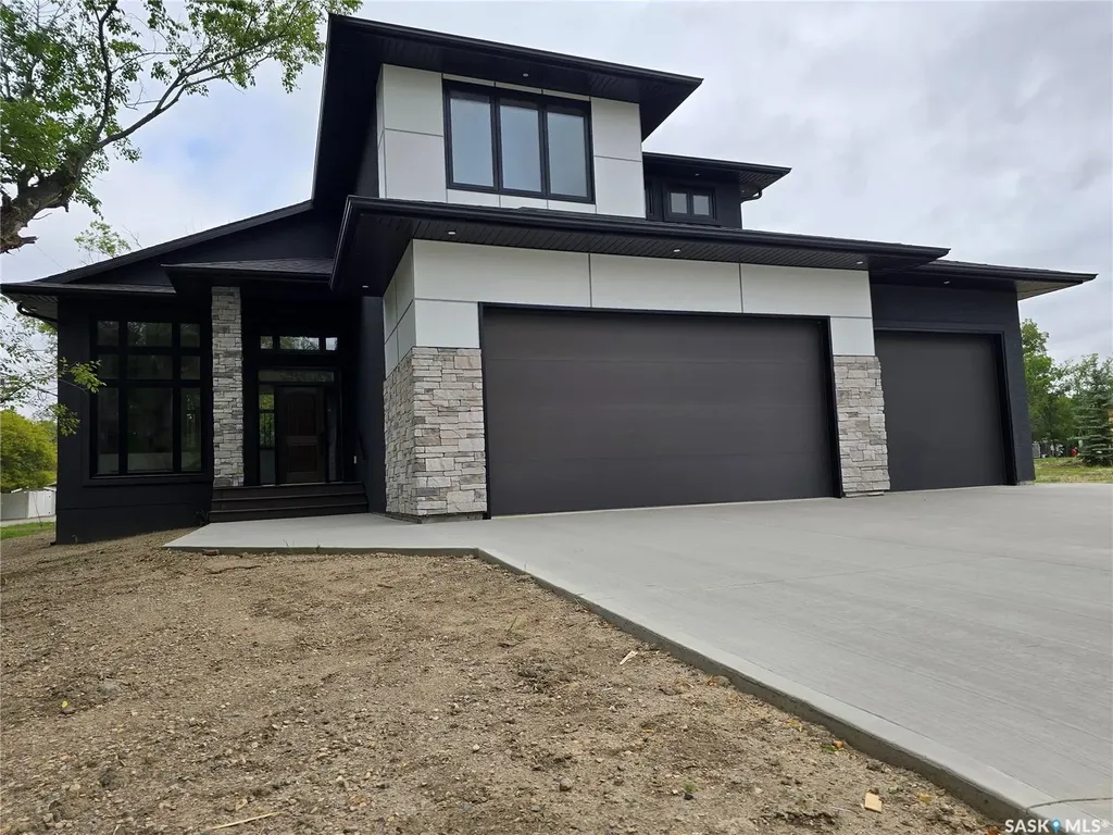 3 Kenney Crescent Weyburn SK S4H 0K5