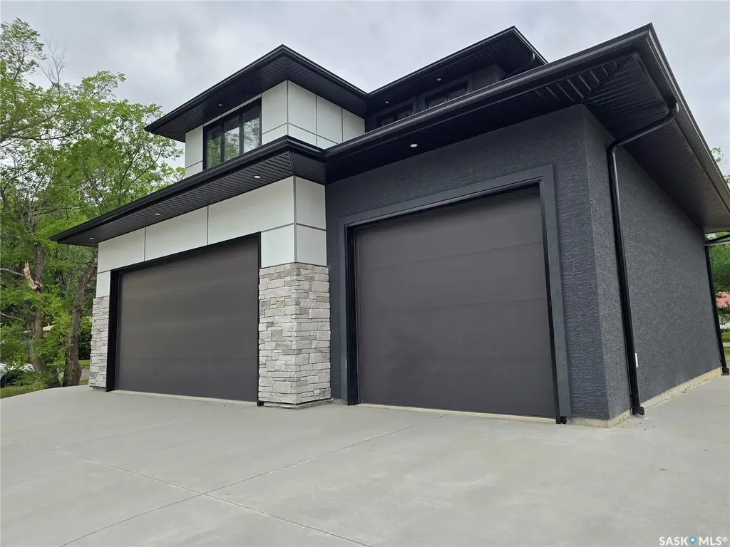 3 Kenney Crescent Weyburn SK S4H 0K5