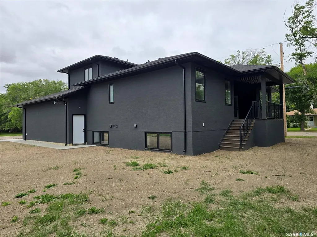 3 Kenney Crescent Weyburn SK S4H 0K5
