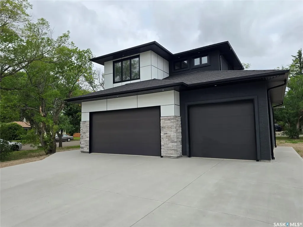 3 Kenney Crescent Weyburn SK S4H 0K5