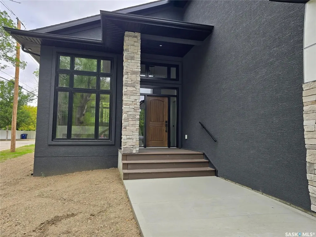 3 Kenney Crescent Weyburn SK S4H 0K5