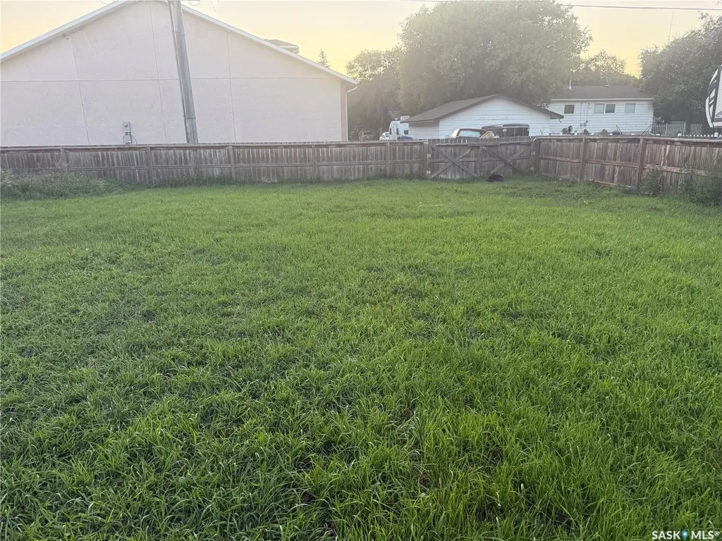 216 1st Street W Carnduff SK S0C 0S0