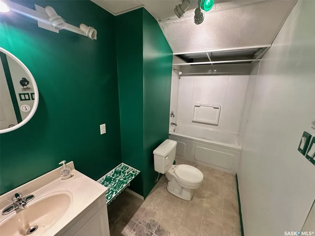 536 5th Avenue Hudson Bay SK S0E 0E0