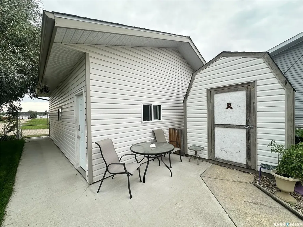 536 5th Avenue Hudson Bay SK S0E 0E0