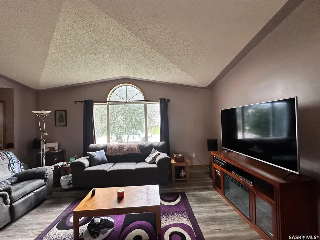 536 5th Avenue Hudson Bay SK S0E 0E0