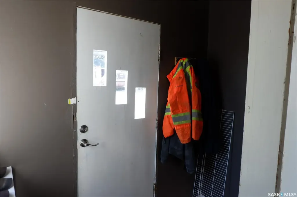305 1st Street E Mossbank SK S0H 3G0