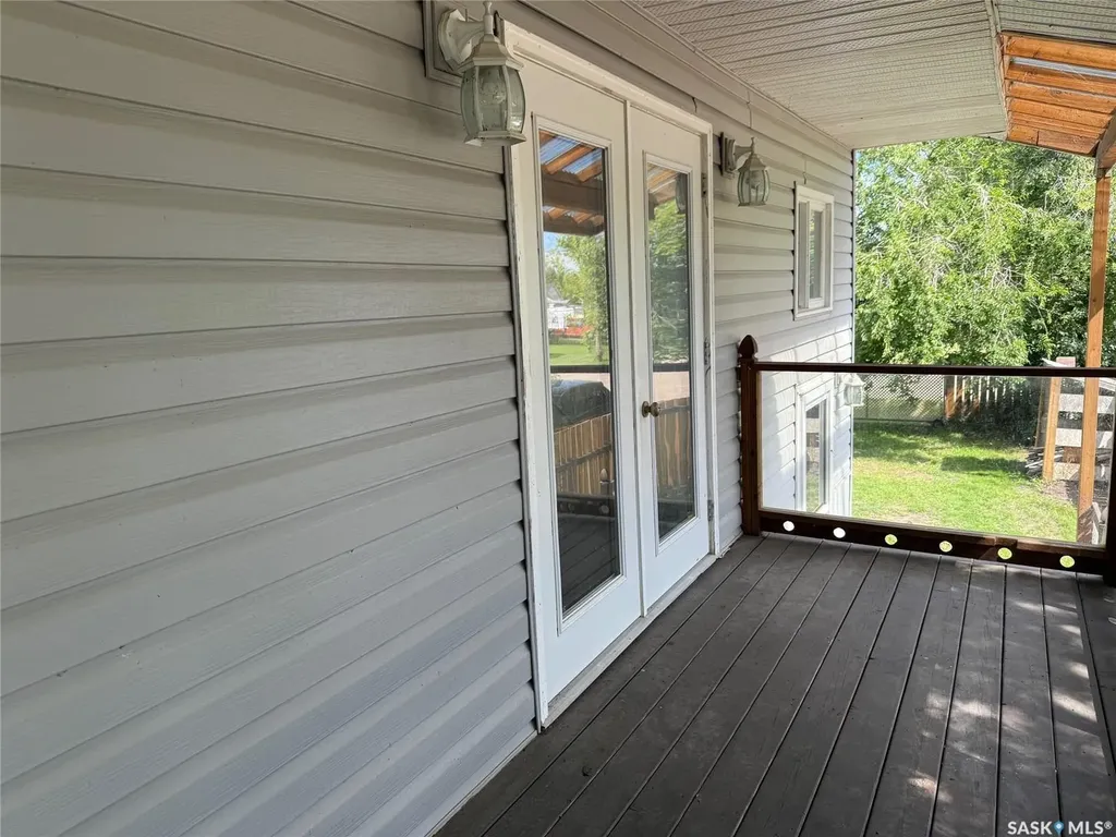 992 Terry Street Cochin SK S0M 0L0