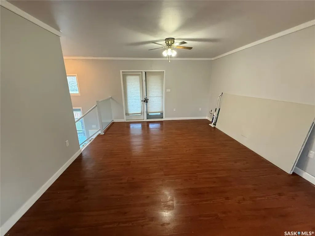 992 Terry Street Cochin SK S0M 0L0