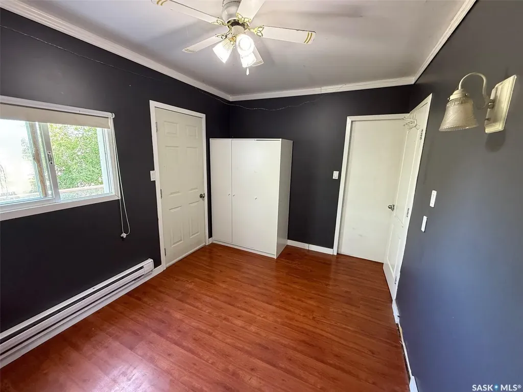 992 Terry Street Cochin SK S0M 0L0