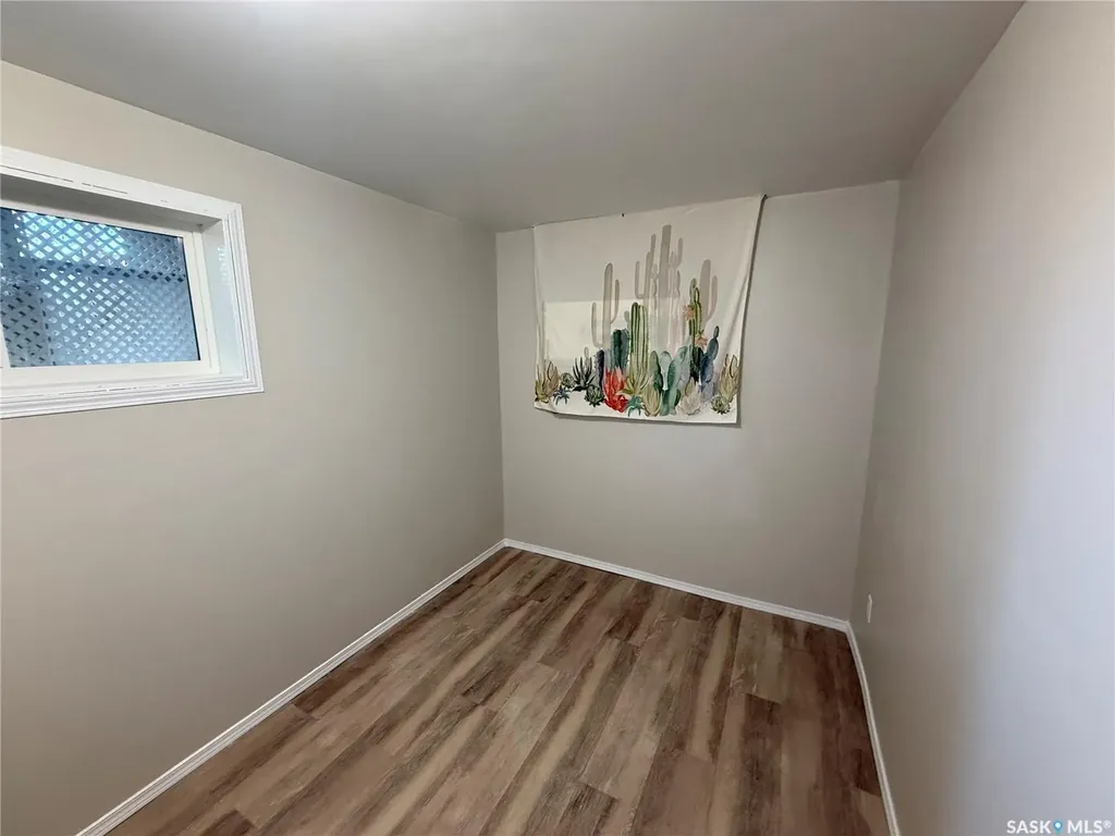 992 Terry Street Cochin SK S0M 0L0