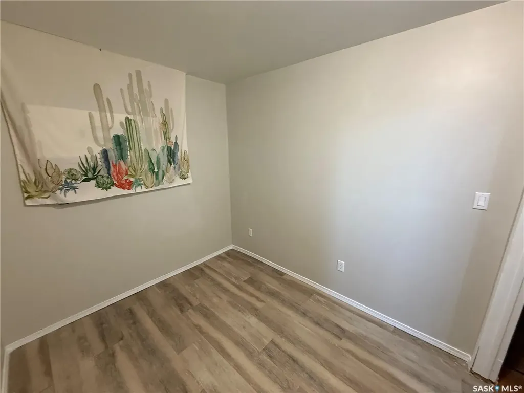 992 Terry Street Cochin SK S0M 0L0