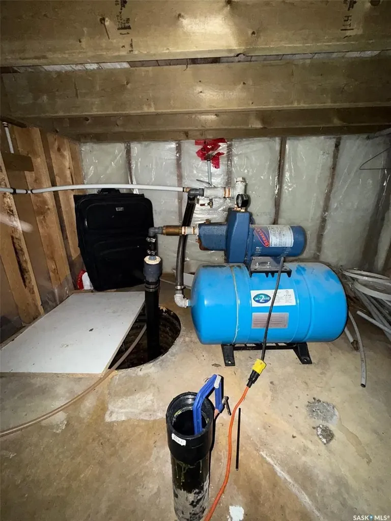 992 Terry Street Cochin SK S0M 0L0