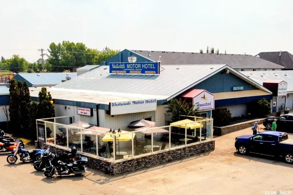 902 Main Street Biggar SK S0K 0M0