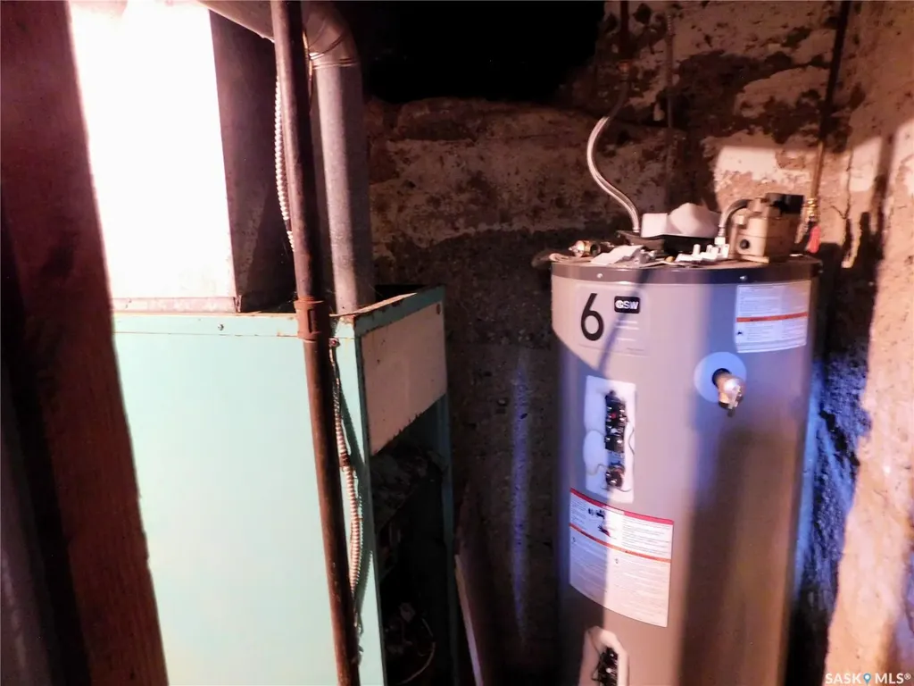 410 6th Avenue E Assiniboia SK S0H 0B0