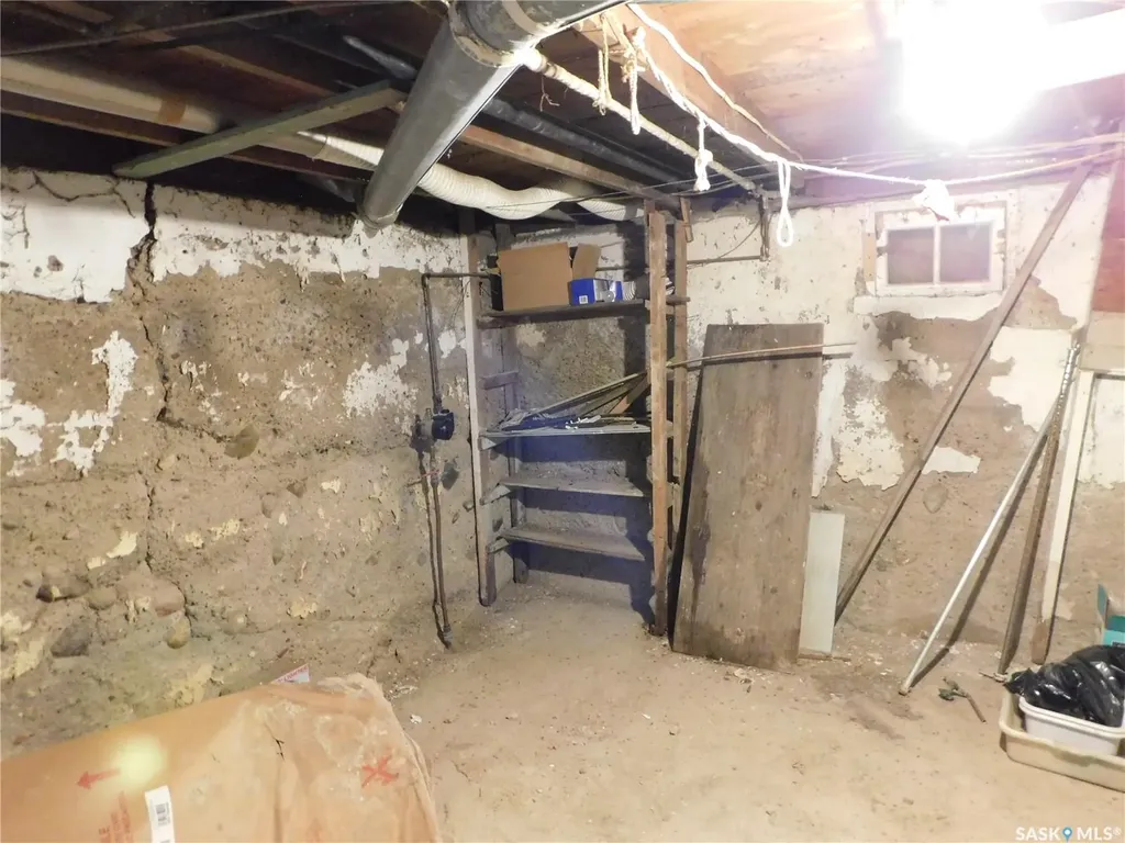 410 6th Avenue E Assiniboia SK S0H 0B0