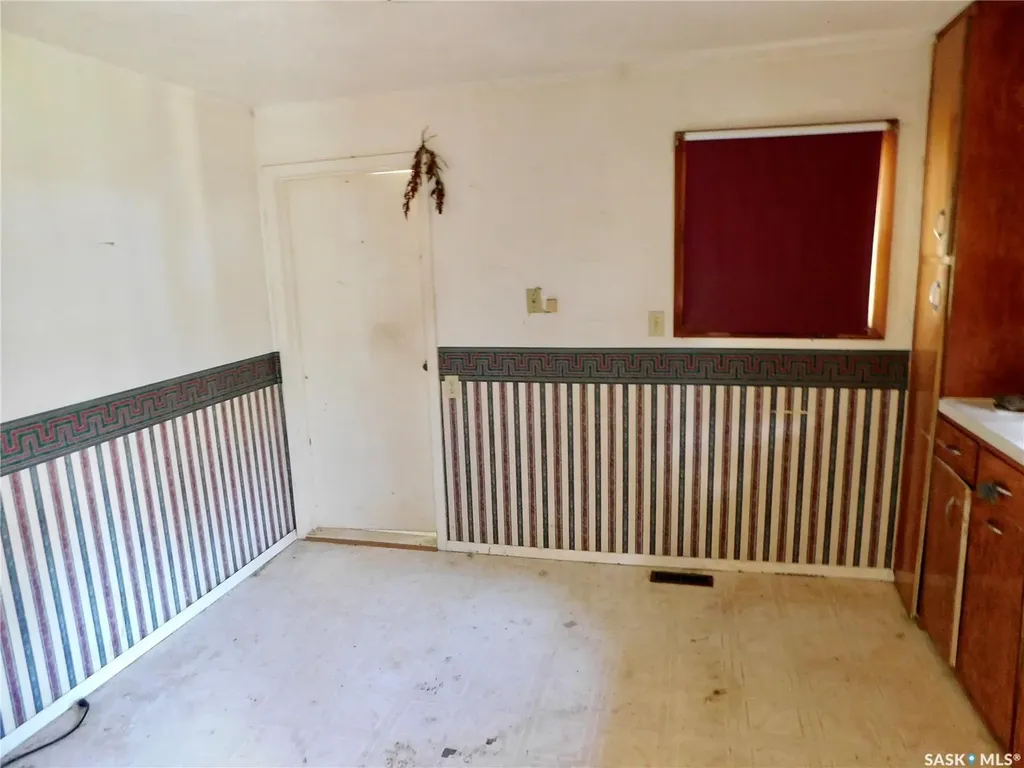 410 6th Avenue E Assiniboia SK S0H 0B0