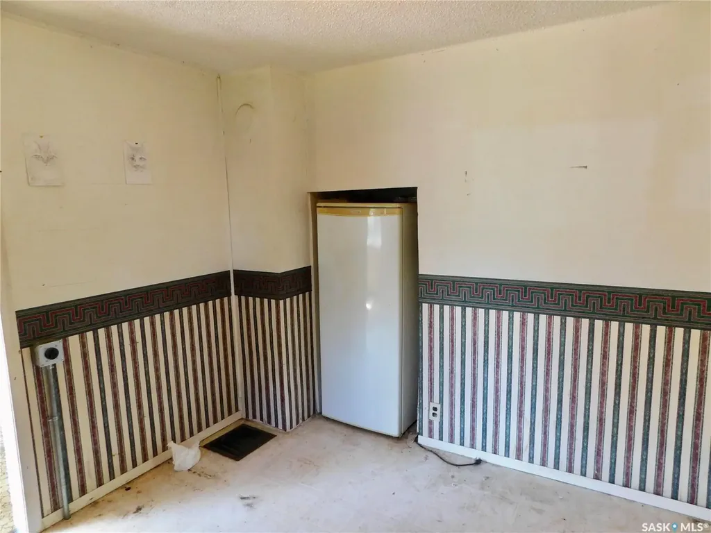 410 6th Avenue E Assiniboia SK S0H 0B0