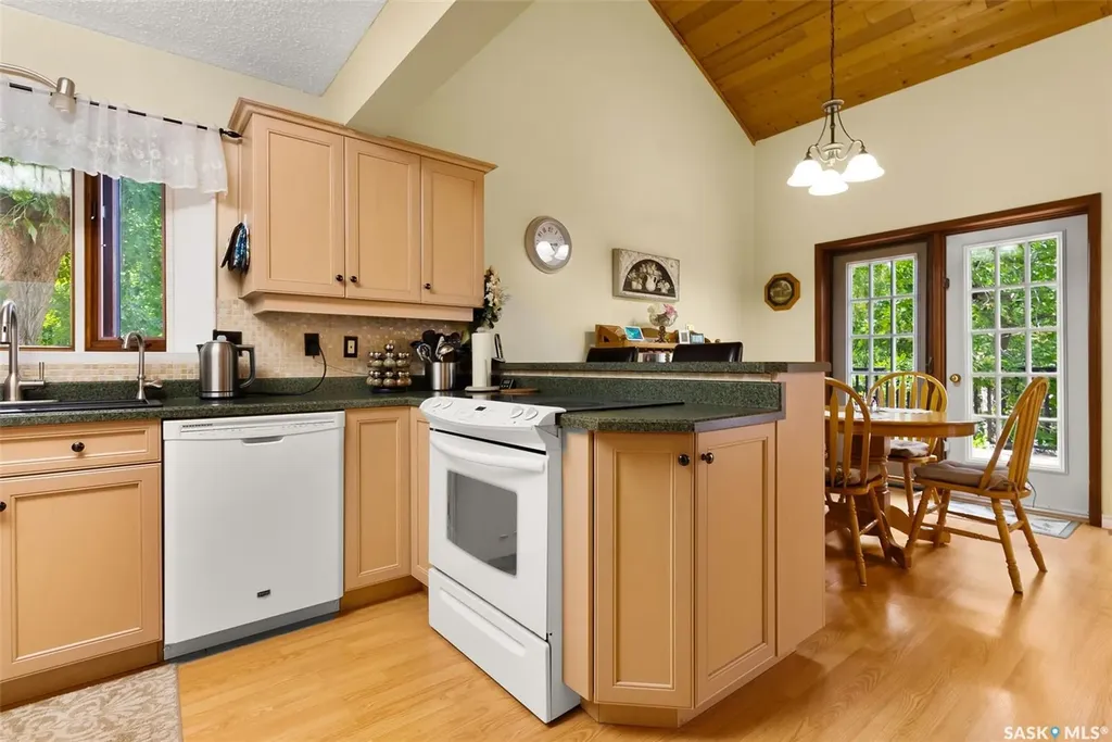 106 Shaw Drive Regina Beach SK S0G 4C0